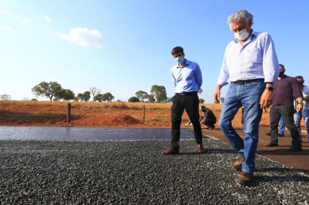 Governo projeta reconstrução de quase 400 km da malha viária em Goiás