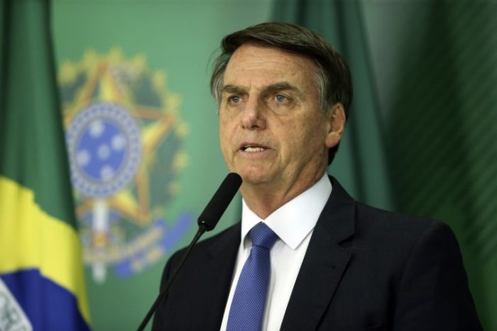 Bolsonaro diz que pedirá acesso a mensagens vazadas da Lava Jato e vai divulgar conteúdo