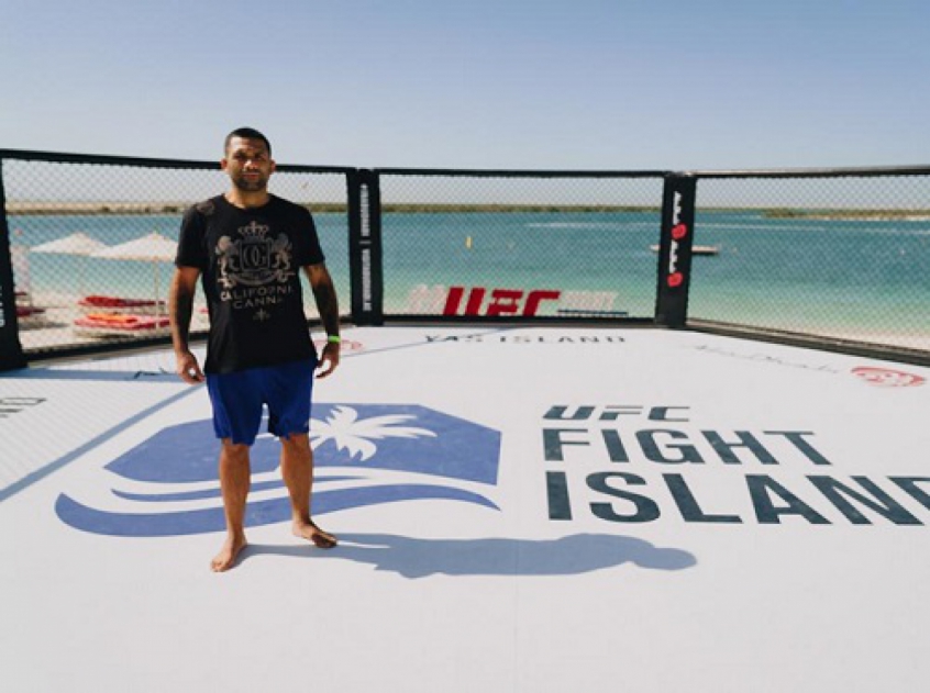 Atleta do UFC cria ação social para ajudar famílias carentes no Rio e recebe apoio de empresas de cannabis