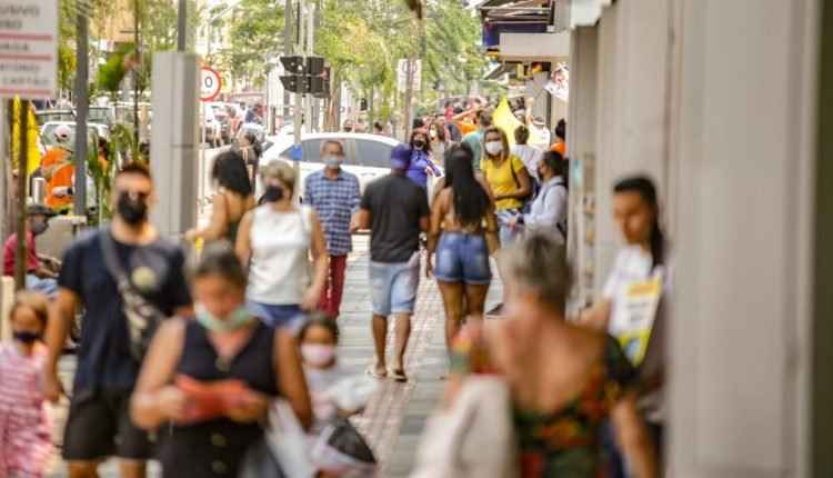 Nova cepa e sem leitos: especialistas defendem mais medidas e até lockdown em MS