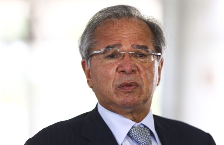 Valor médio de auxílio emergencial será de R$ 250, diz Guedes