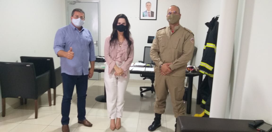 Vice-prefeito de Cassilândia participa de reunião projetando a instalação de um corpo de bombeiros no município.