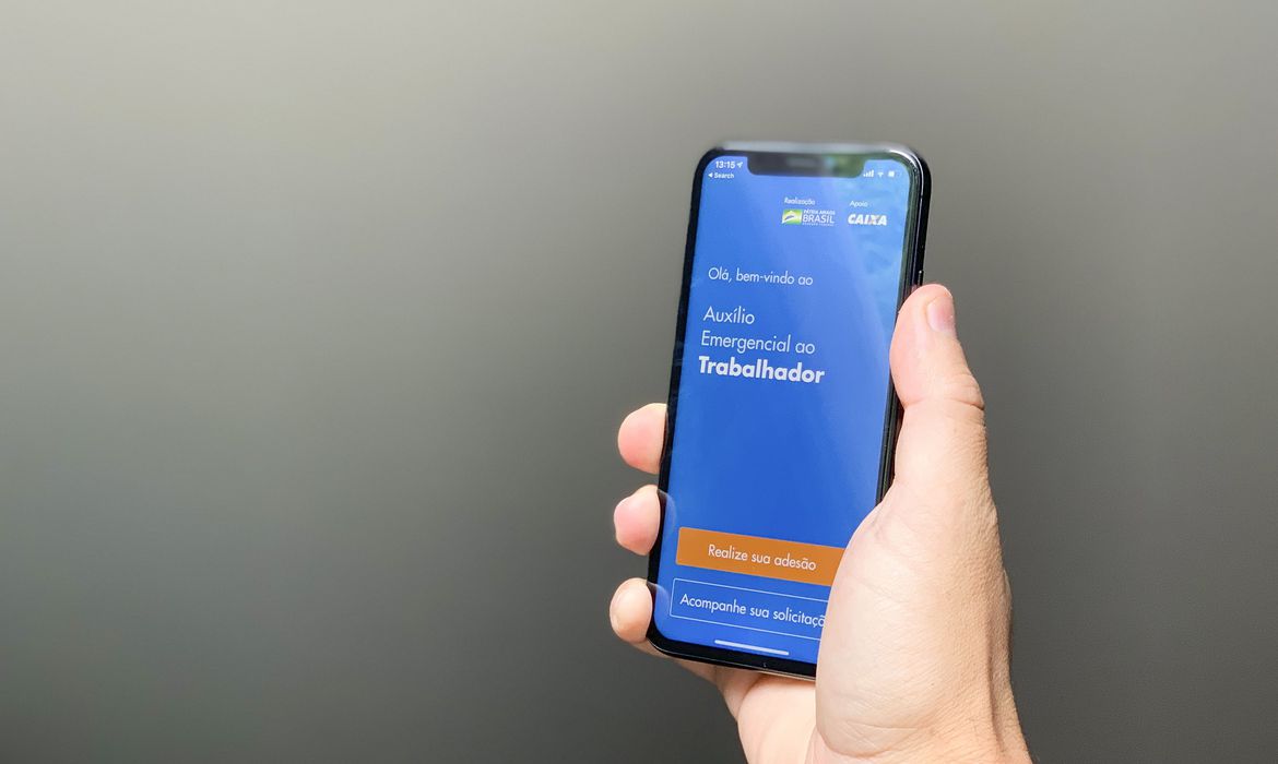 Caixa paga hoje auxílio emergencial a nascidos em fevereiro
