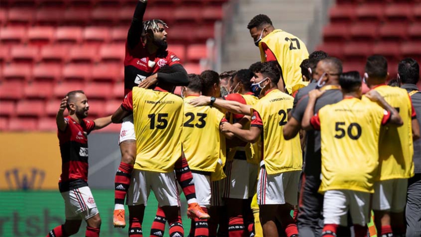 Flamengo bate o Palmeiras e leva o bi da Supercopa após 18 pênaltis cobrados e duelo histórico