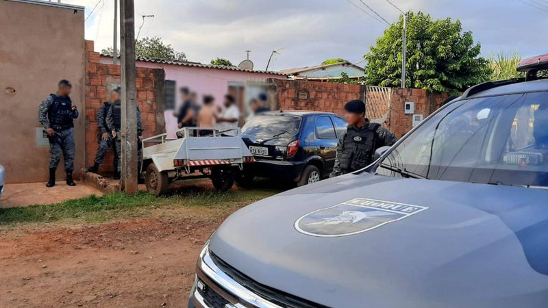 Ferido a tiro com o próprio revólver durante briga de vizinhos está em estado grave