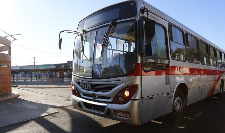 motoristas de ônibus pedem inclusão na imunização e planejam manifestação na segunda