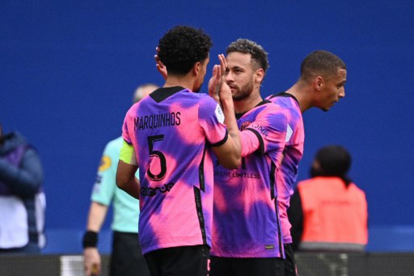 Neymar e Marquinhos marcam, PSG vence o Lens e pode terminar a rodada na liderança do Francês