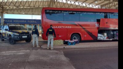 Motoristas de ônibus são presos com carga de cocaína avaliada em mais de R$ 20 milhões