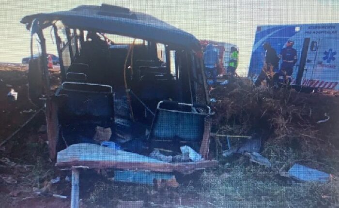 Colisão entre ônibus e micro-ônibus em Chapadão do Sul deixa 4 feridos