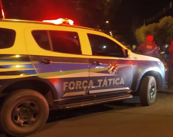 Polícia Militar prende casal por cometer tráfico de drogas em Paranaíba