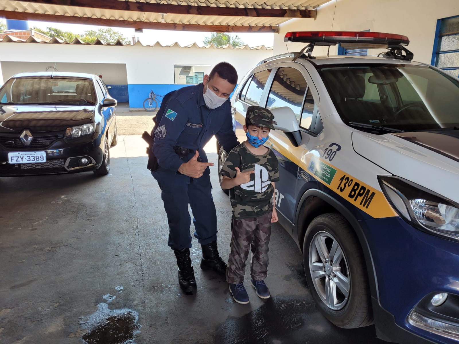 Garoto de 5 anos que sonha em ser PM visita quartel em Cassilândia