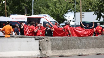 Mecânico da Ferrari tem pé amputado após ser atingido por F1 em festival