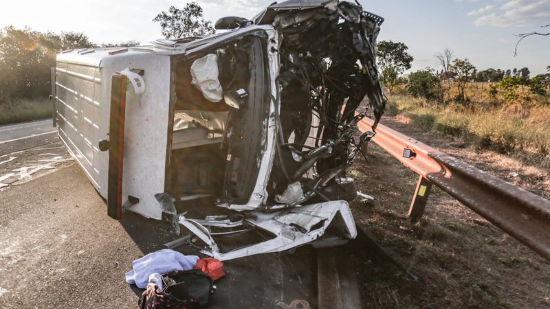 Após caso com morte, ambulância de Nova Alvorada do Sul se envolve em mais um acidente