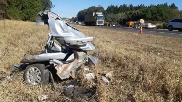 De MS, pais e adolescente de 13 anos morrem em grave acidente no interior de SP