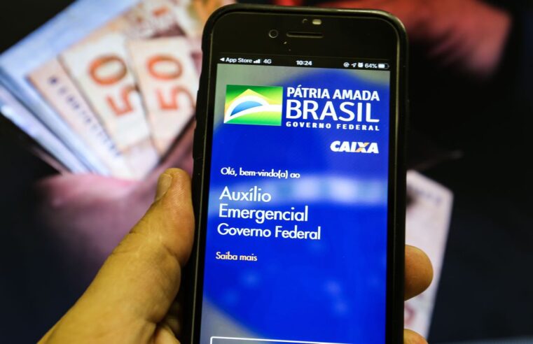 Trabalhadores nascidos em novembro podem sacar auxílio emergencial