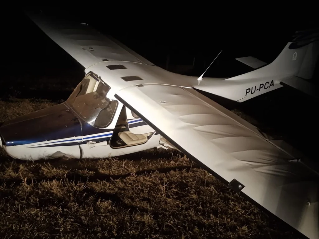 Avião fez pouso forçado em Cassilandia