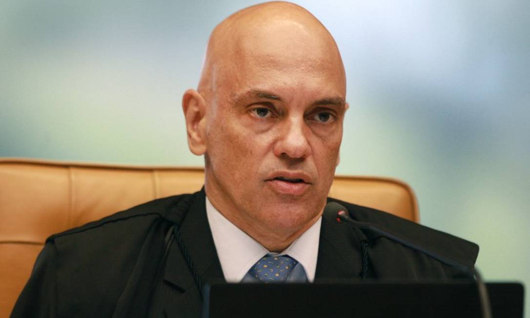 Moraes manda ministro da Justiça, Anderson Torres, prestar depoimento à PF em investigação contra Bolsonaro
