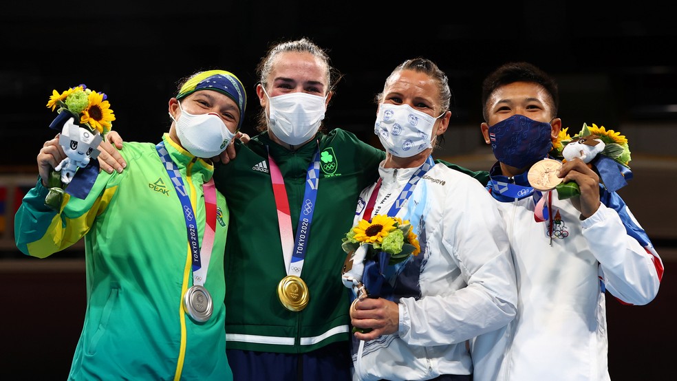 Beatriz Ferreira perde para irlandesa e conquista a prata no boxe