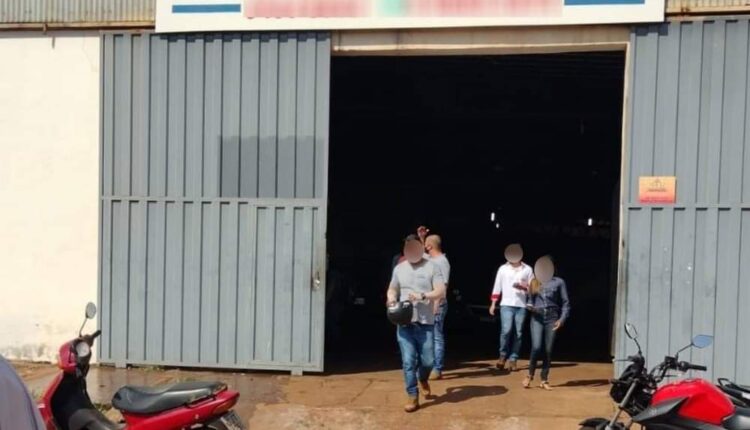 Homem mata casal e fere jovem por acreditar que eles transmitiram Covid para seu pai e irmão que morreram da doença em Goiás