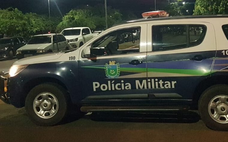 Polícia Militar prende homem por ameaçar ex-esposa com uma faca e uma machadinha em Cassilândia