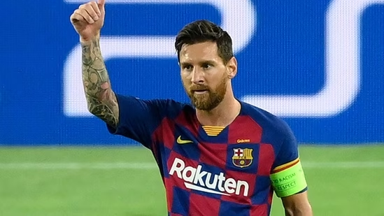 Messi é esperado em Paris ainda neste domingo para fazer exames médicos no PSG