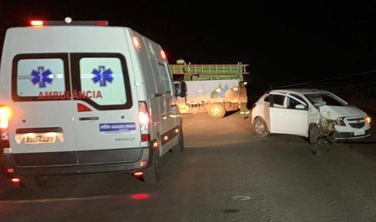 Motorista de ambulância morre ao sofrer descarga elétrica em local de acidente