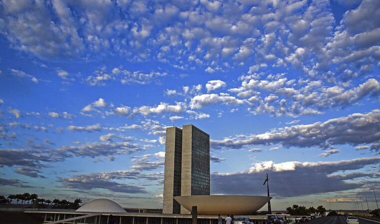 Reforma eleitoral é promulgada nesta terça-feira; confira o que muda nas próximas eleições