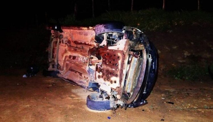 Cassilândia: Motorista capota carro várias vezes e passageiro morre com cabeça esmagada na BR-158