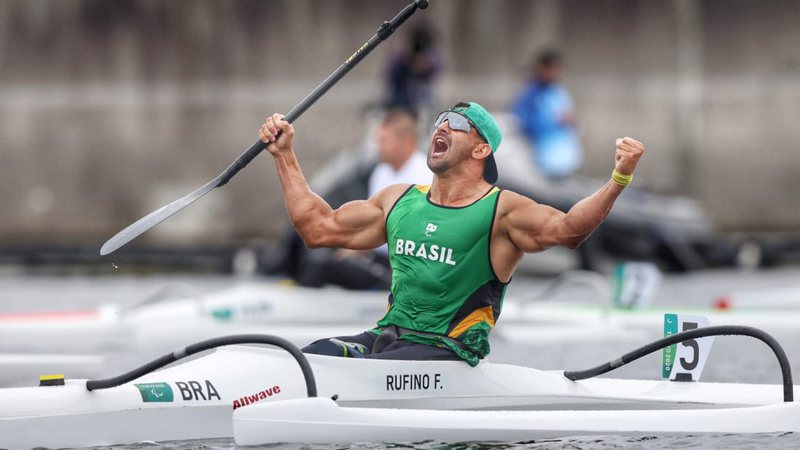 Atleta paralímpico de MS, Fernando Rufino conquista primeiro ouro da canoagem brasileira