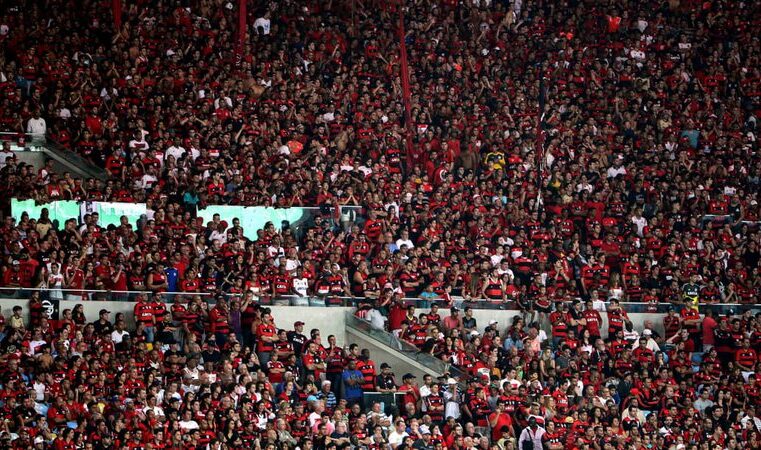 Flamengo dá show, goleia o Maringá no Maracanã e garante classificação na Copa do Brasil