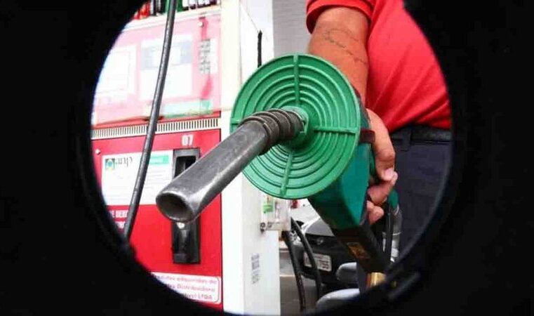 De R$ 4,49 a R$ 6,45: Entenda o que causou a disparada do preço da gasolina em MS