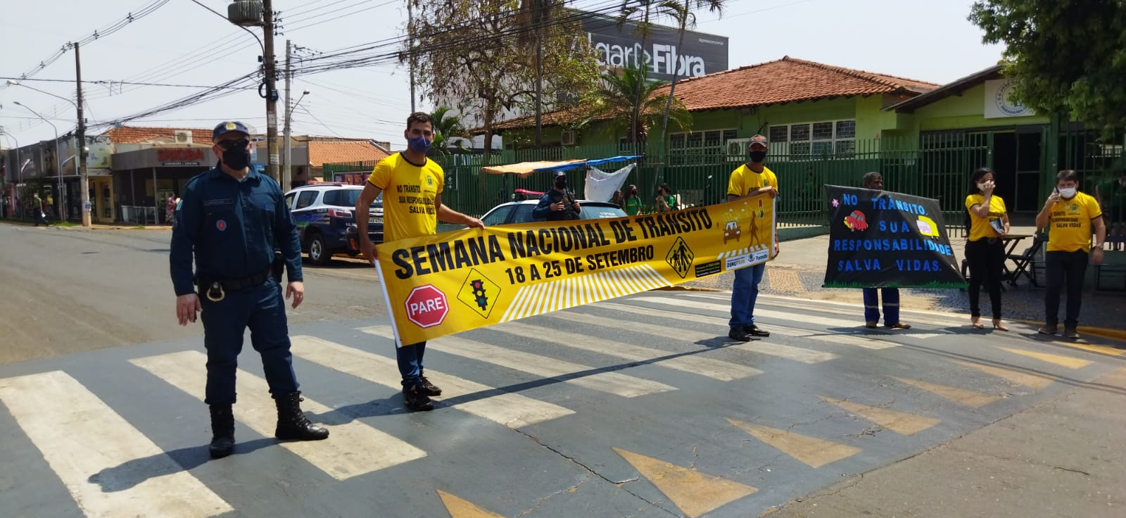 Polícia Militar, em ação conjunta com o Demutran, realiza blitz alusiva à Semana Nacional do Trânsito em Paranaíba