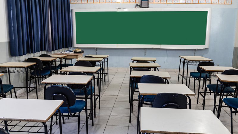 Câmara aprova projeto que prorroga mudanças no calendário escolar até o fim do ano