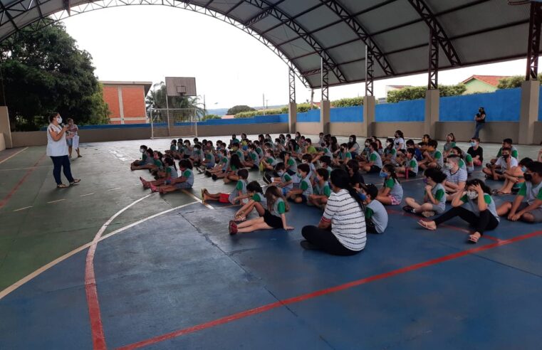 Hoje é Dia de Ação de Graças: Conheça o projeto Thanksgiving Day realizado nas Escolas da Rede Municipal