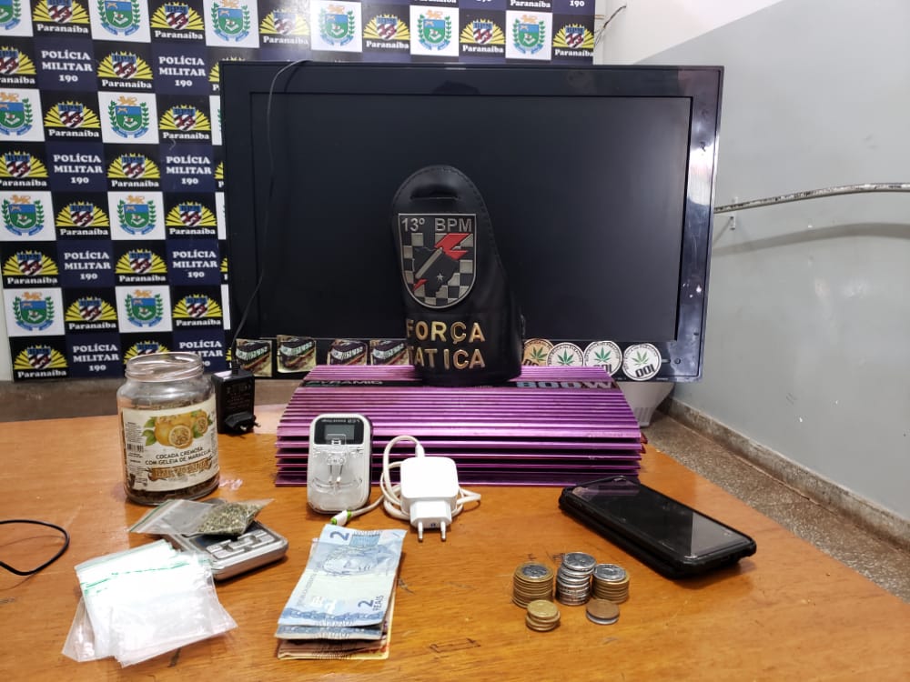 Polícia Militar, em ação conjunta com a Polícia Civil, prende autor de tráfico de drogas em Paranaíba