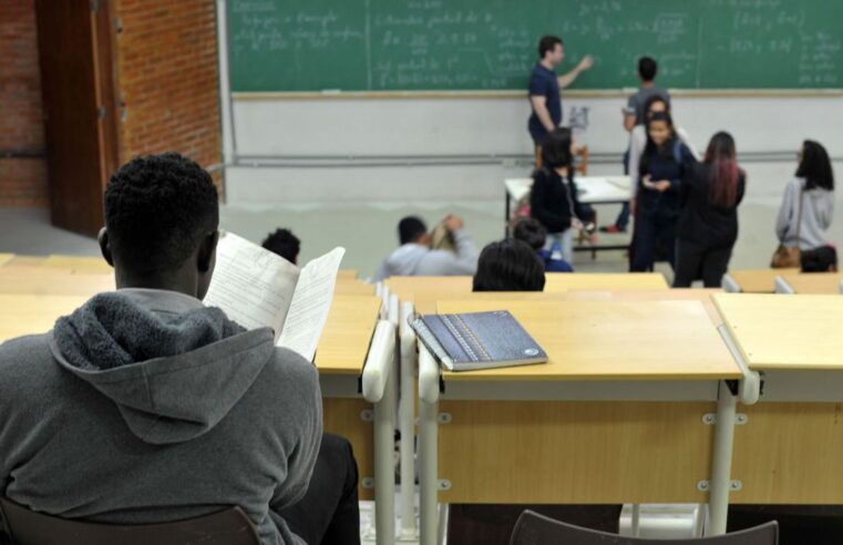 Prouni concede bolsas integrais e parciais em faculdades particulares