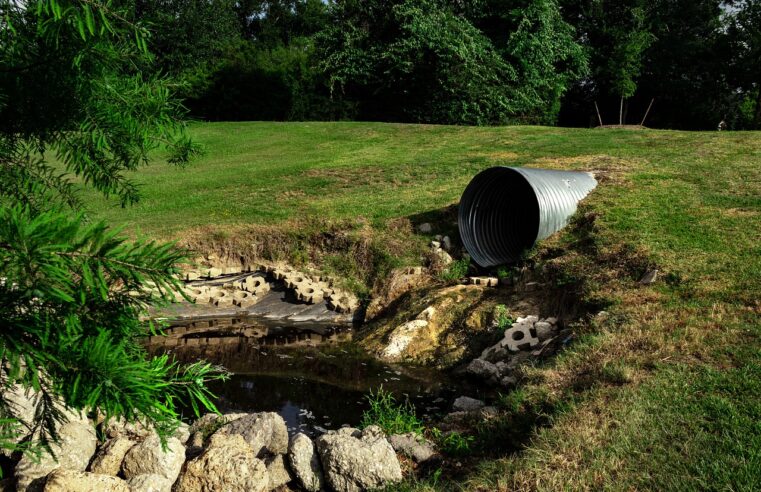 Prefeitura de Cassilândia abre licitação para prestação de serviço contínuo de limpeza de fossa, desentupimento de rede e ramais de esgoto