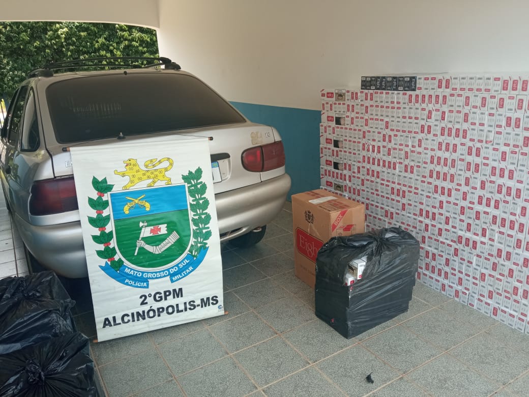 Polícia Militar prende homem por contrabando e apreende carro carregado de cigarros em Alcinópolis