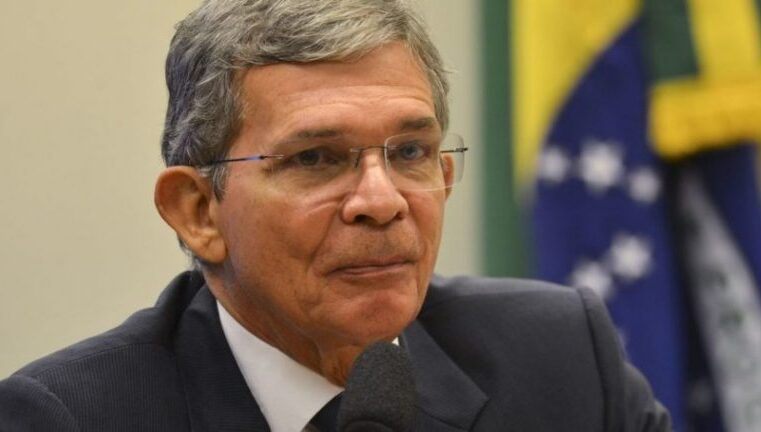 Presidente da Petrobras é demitido por Bolsonaro