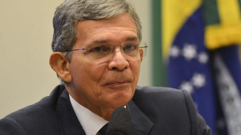 Presidente da Petrobras é demitido por Bolsonaro