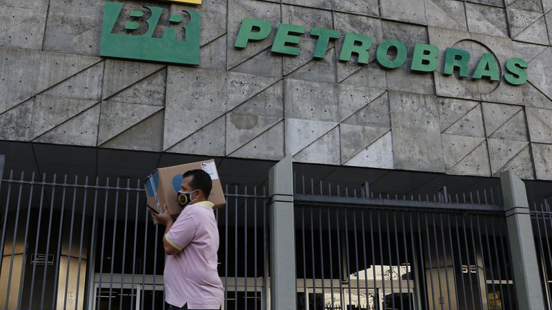 Petrobras justifica lucro diz que reajuste foi para evitar desabastecimento