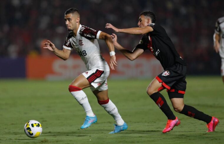 Flamengo empata com o Atlético-GO em Goiânia na estreia do Brasileirão