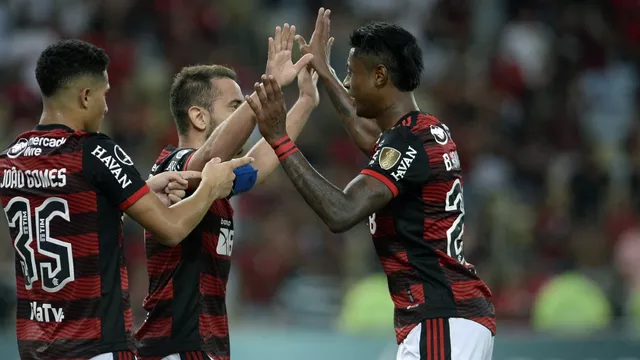 Everton Ribeiro faz dois, Gabigol também marca, e Flamengo vence o Talleres no Maracanã