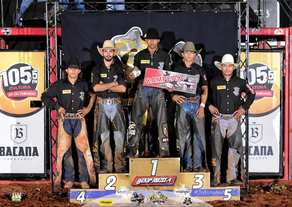 Cassilandense é vice-campeão no rodeio em touros de Aparecida do Taboado