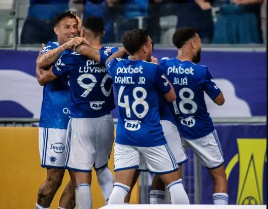 Cruzeiro vence Náutico nos Aflitos e assume a liderança da Série B