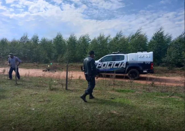 Bandidos invadem fazenda e caseiro mata um a tiros