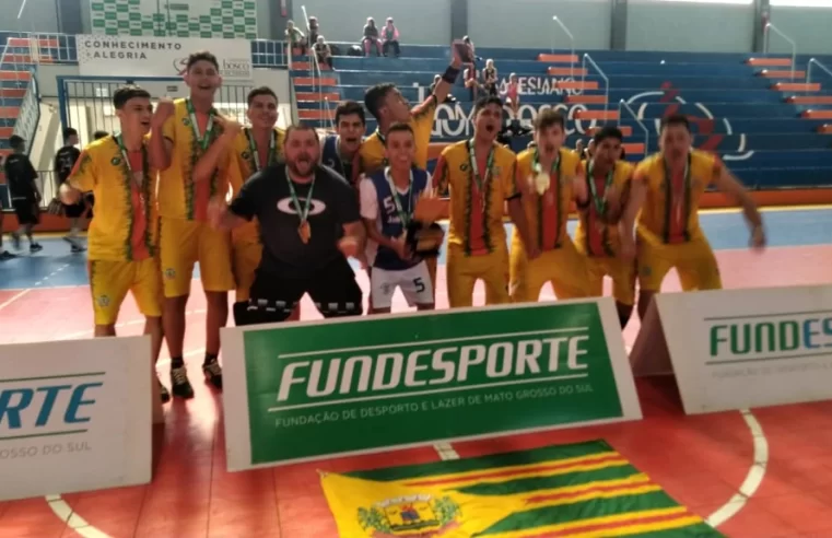 É campeão: equipe de handebol masculino de Cassilândia fatura os jogos da juventude de MS