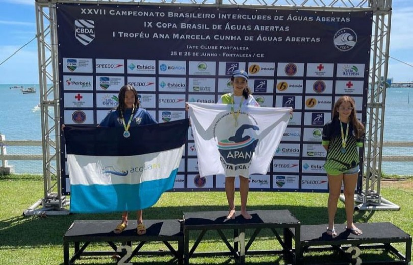 Atleta de Costa Rica Maria Fernanda nada pela 1ª vez no mar e volta para casa com dois ouros em competição nacional de Natação