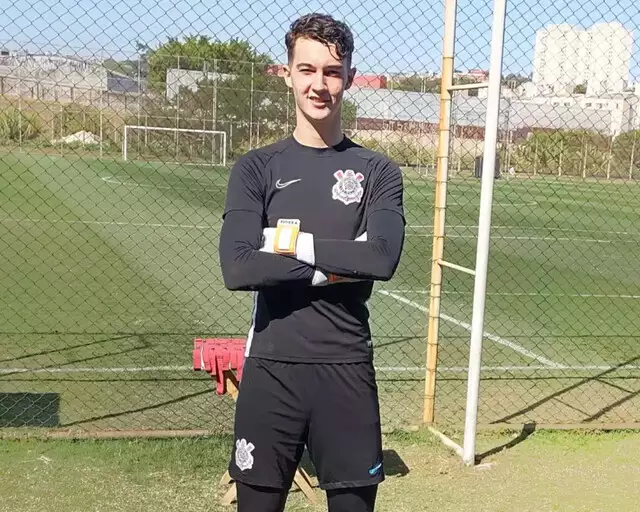 Corinthians anuncia contratação de jovem goleiro de Campo Grande