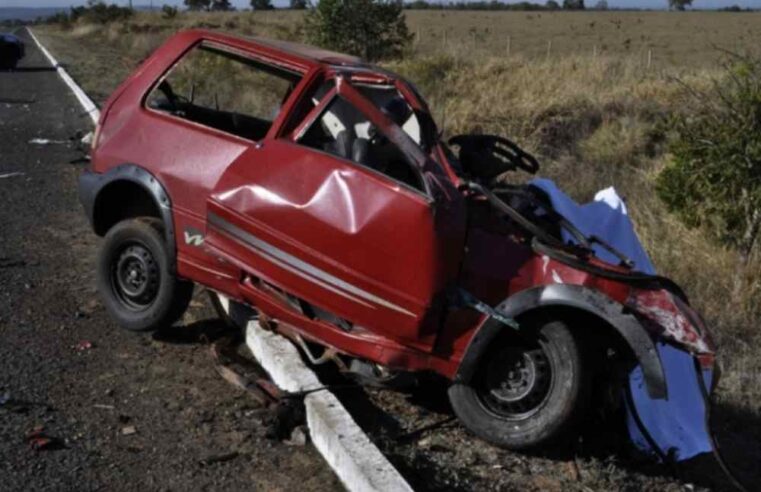 Motorista de Uno morre ao invadir pista e colidir com carreta na BR-359